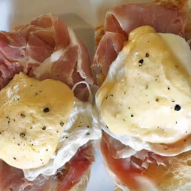 Eggs Benedict.